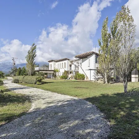 Casa Vacacional Con Piscina, Padel Y Bbq * カンデレダ